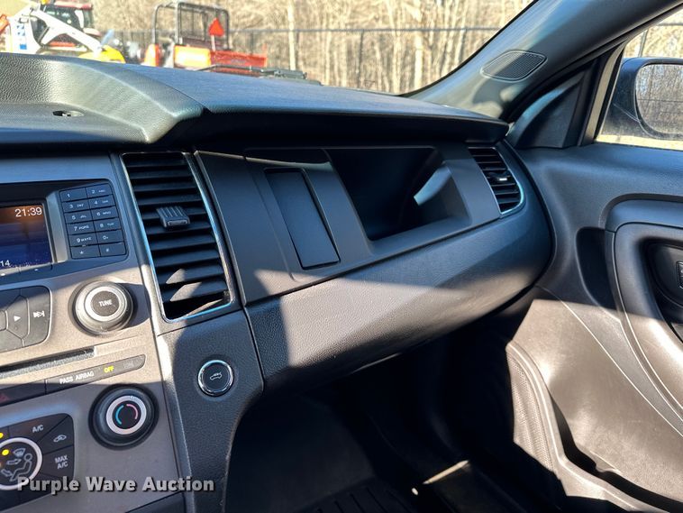 image for item LO9432 2016 Ford Taurus Police Interceptor