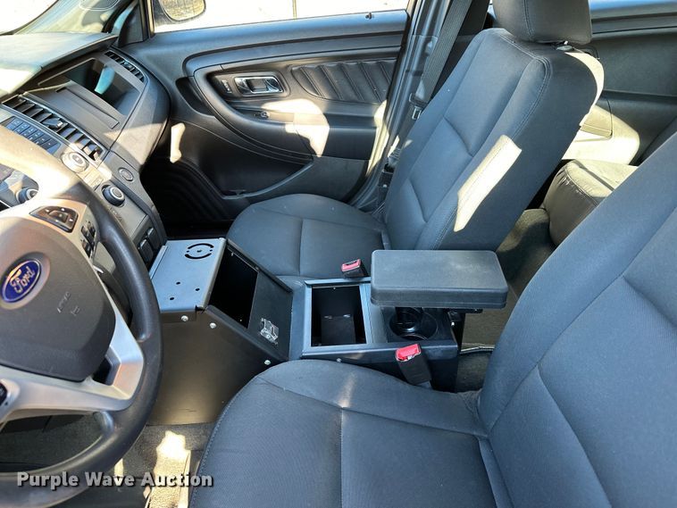 image for item LO9432 2016 Ford Taurus Police Interceptor