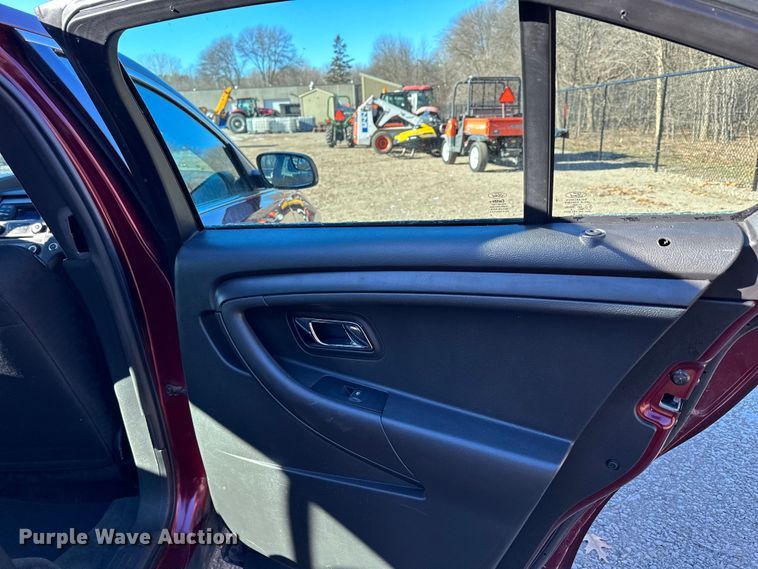 image for item LO9432 2016 Ford Taurus Police Interceptor