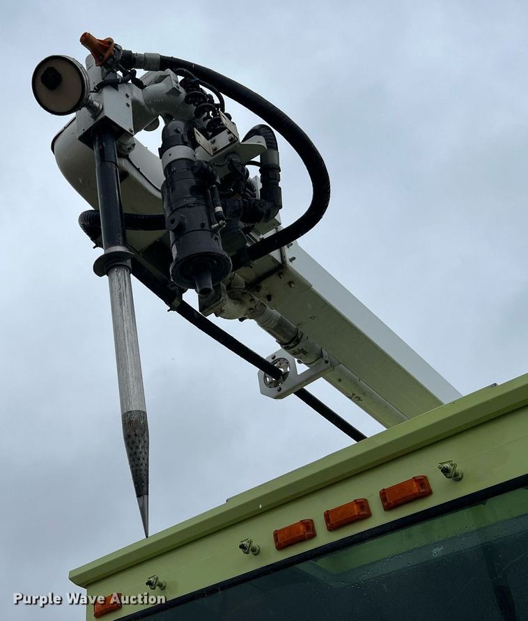 image for item MI9028 1993 Oshkosh TB 1500  fire truck