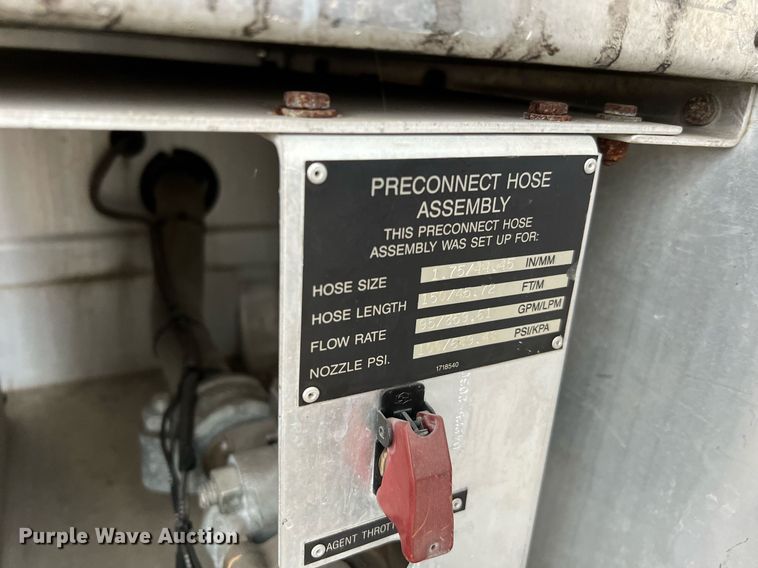 image for item MI9028 1993 Oshkosh TB 1500  fire truck