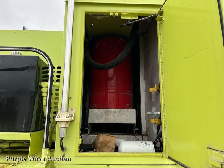 image for item MI9028 1993 Oshkosh TB 1500  fire truck