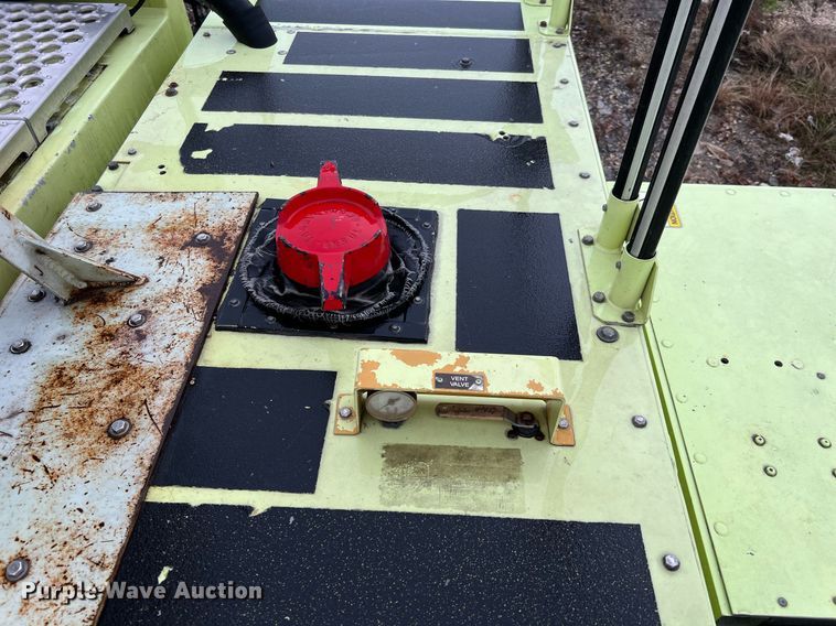 image for item MI9028 1993 Oshkosh TB 1500  fire truck