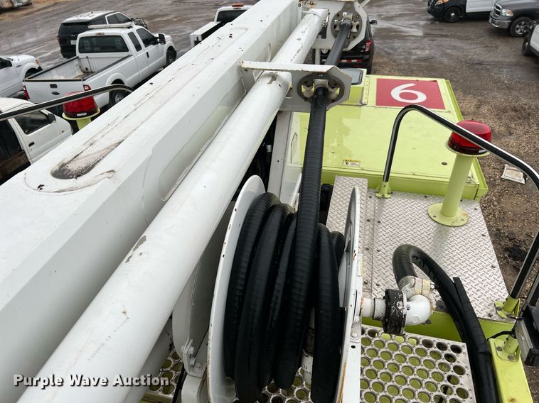 image for item MI9028 1993 Oshkosh TB 1500  fire truck