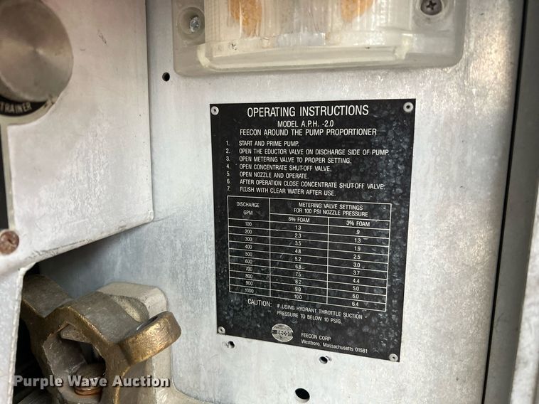 image for item MI9028 1993 Oshkosh TB 1500  fire truck