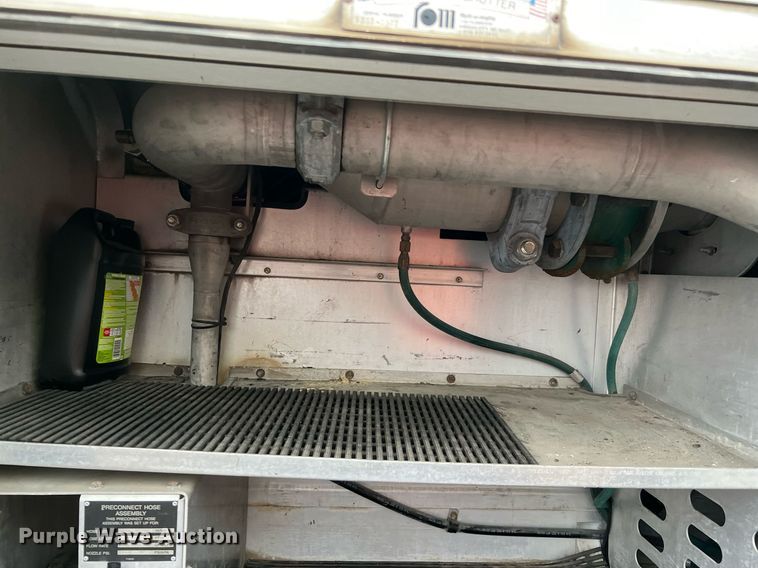 image for item MI9028 1993 Oshkosh TB 1500  fire truck