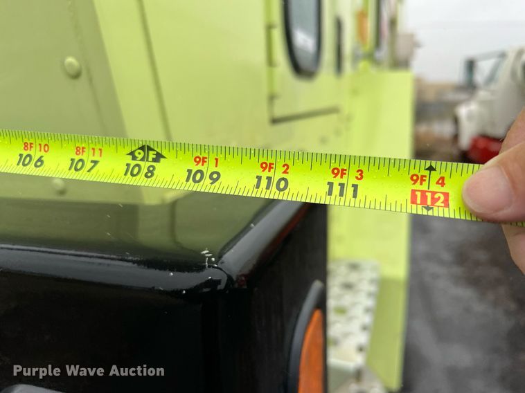 image for item MI9028 1993 Oshkosh TB 1500  fire truck