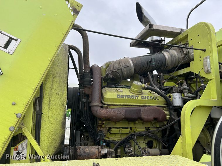 image for item MI9028 1993 Oshkosh TB 1500  fire truck