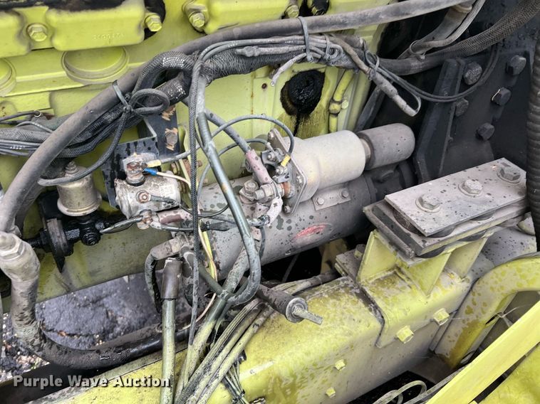 image for item MI9028 1993 Oshkosh TB 1500  fire truck