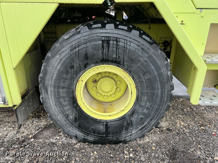 image for item MI9028 1993 Oshkosh TB 1500  fire truck