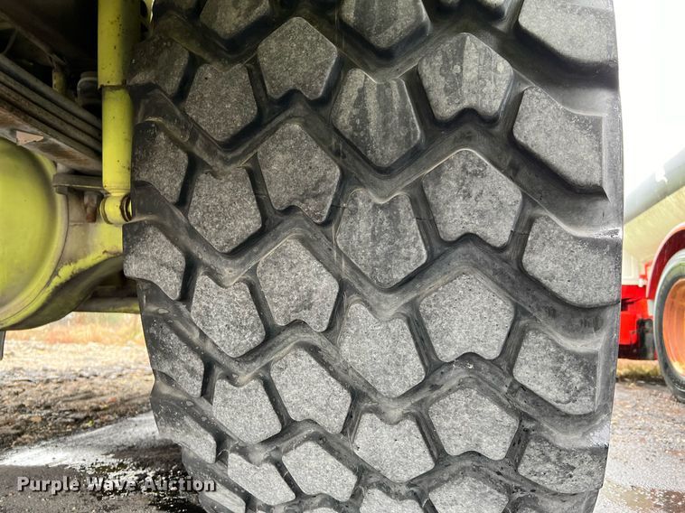 image for item MI9028 1993 Oshkosh TB 1500  fire truck