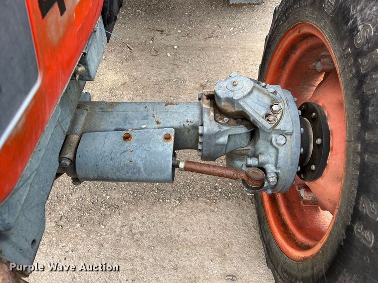 image for item MI9033 2005 Kubota M8200  MFWD tractor