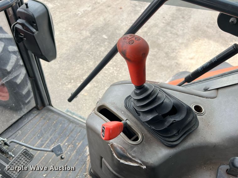 image for item MI9033 2005 Kubota M8200  MFWD tractor