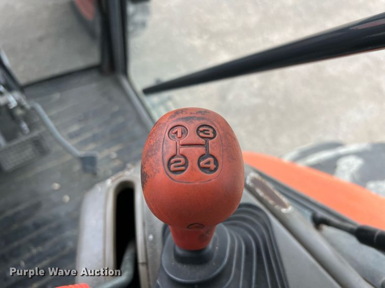 image for item MI9033 2005 Kubota M8200  MFWD tractor