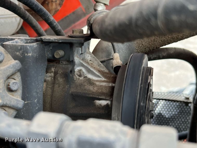 image for item MI9033 2005 Kubota M8200  MFWD tractor