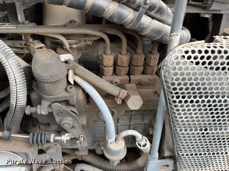 image for item MI9033 2005 Kubota M8200  MFWD tractor