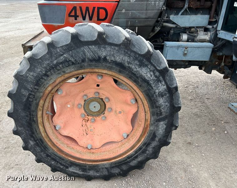 image for item MI9033 2005 Kubota M8200  MFWD tractor