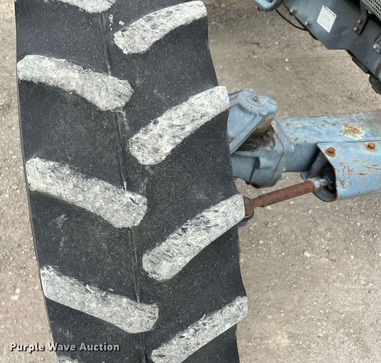 image for item MI9033 2005 Kubota M8200  MFWD tractor