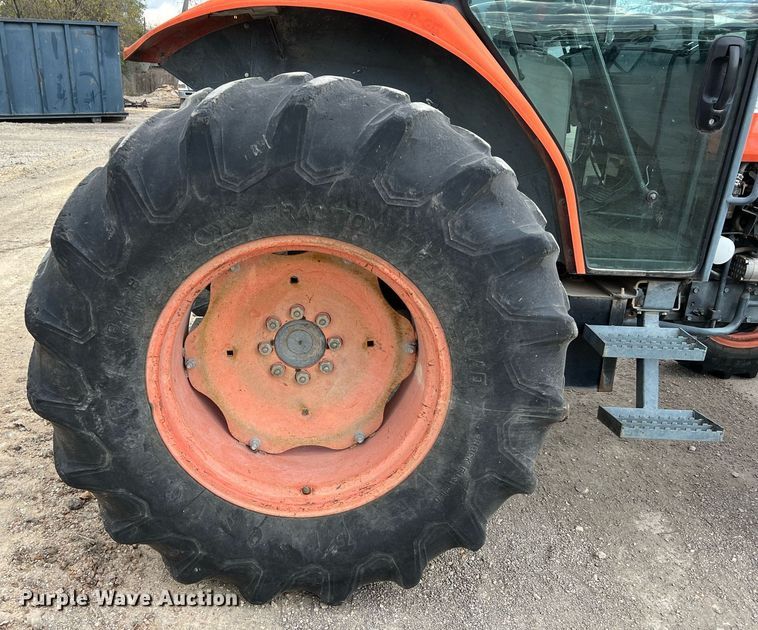 image for item MI9033 2005 Kubota M8200  MFWD tractor