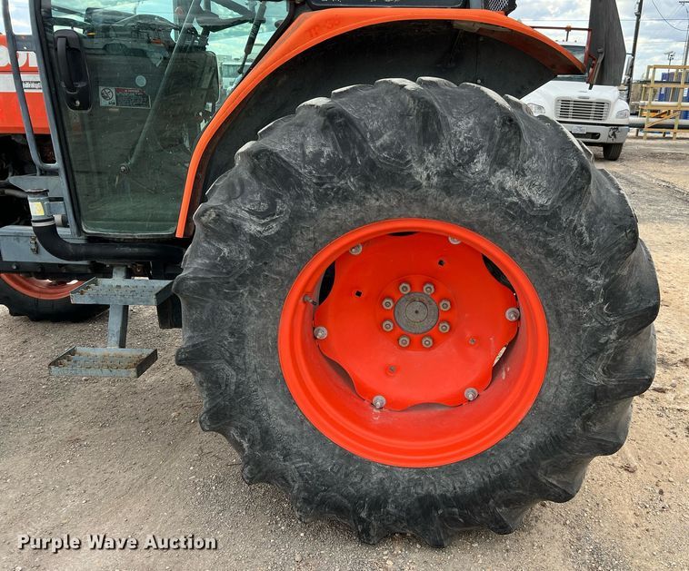 image for item MI9033 2005 Kubota M8200  MFWD tractor