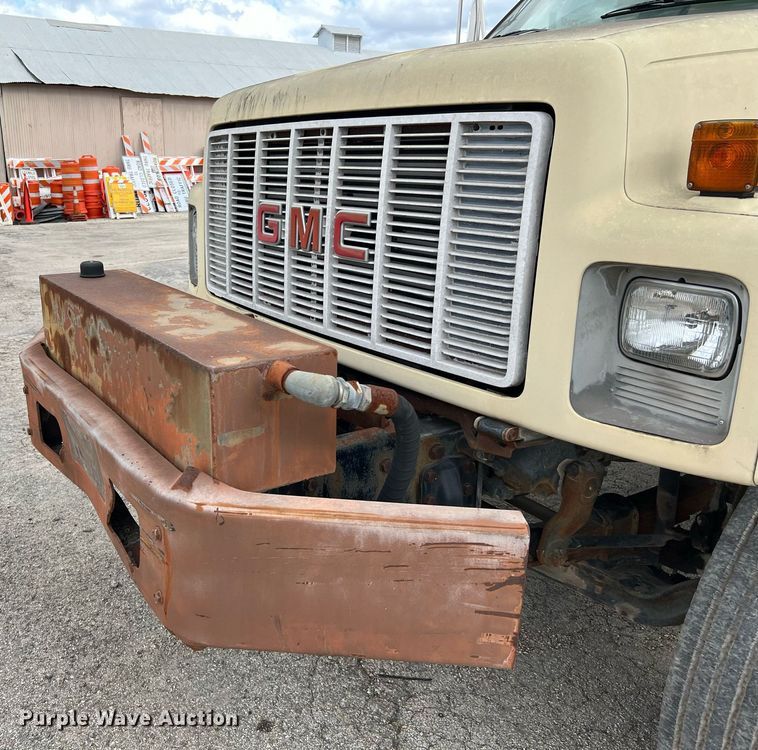 image for item MI9034 1991 GMC TopKick C6500  dump truck