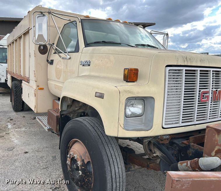 image for item MI9034 1991 GMC TopKick C6500  dump truck