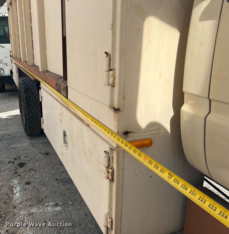 image for item MI9034 1991 GMC TopKick C6500  dump truck