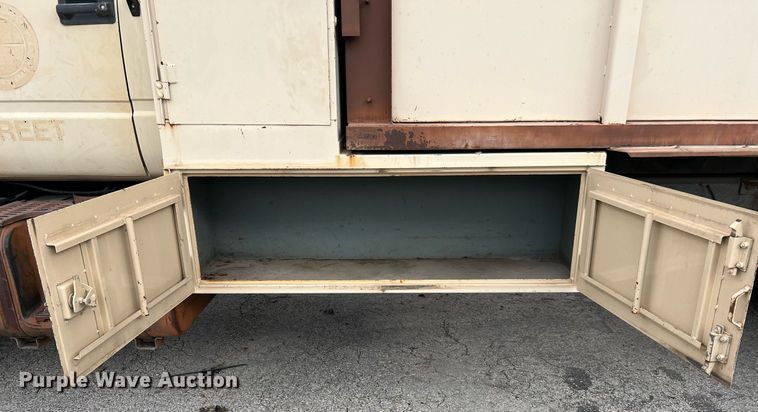 image for item MI9034 1991 GMC TopKick C6500  dump truck