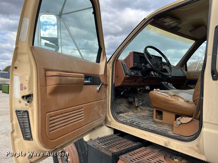 image for item MI9034 1991 GMC TopKick C6500  dump truck