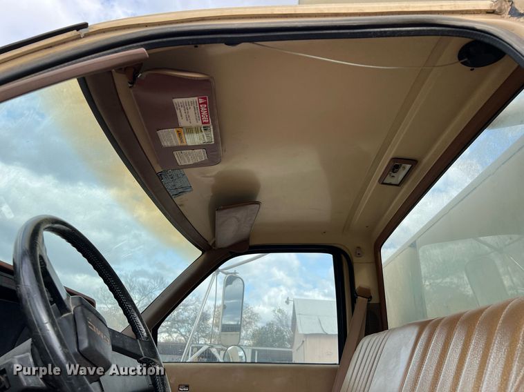 image for item MI9034 1991 GMC TopKick C6500  dump truck