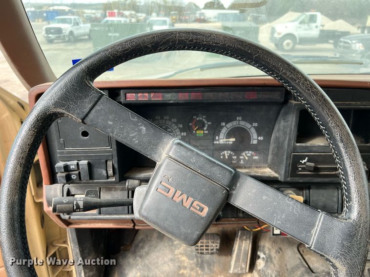 image for item MI9034 1991 GMC TopKick C6500  dump truck