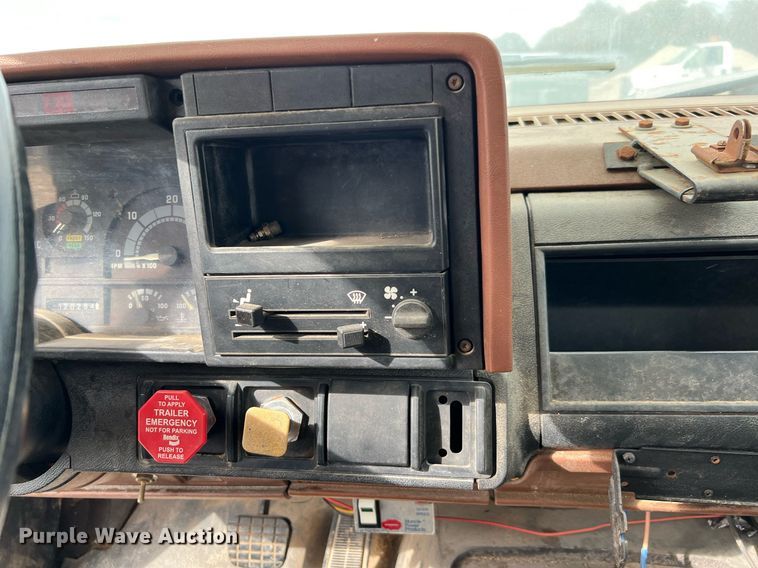 image for item MI9034 1991 GMC TopKick C6500  dump truck