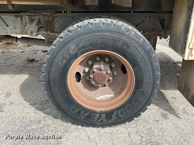 image for item MI9034 1991 GMC TopKick C6500  dump truck