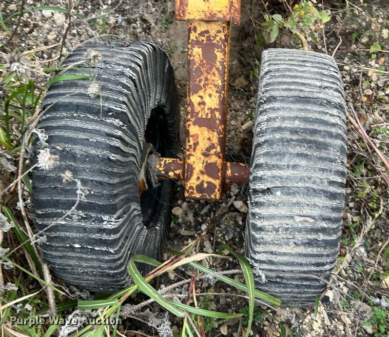 image for item MI9035 Ford New Holland FA5PVR  tractor