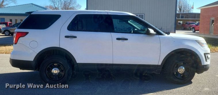 image for item MI9862 2017 Ford Explorer Police Interceptor  SUV