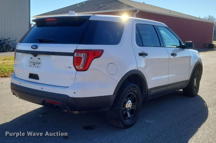 image for item MI9862 2017 Ford Explorer Police Interceptor  SUV