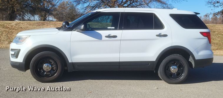 image for item MI9862 2017 Ford Explorer Police Interceptor  SUV
