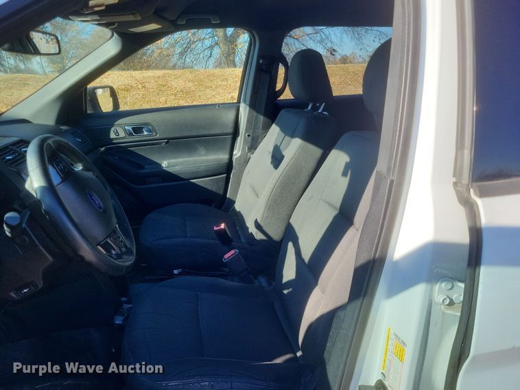 image for item MI9862 2017 Ford Explorer Police Interceptor  SUV