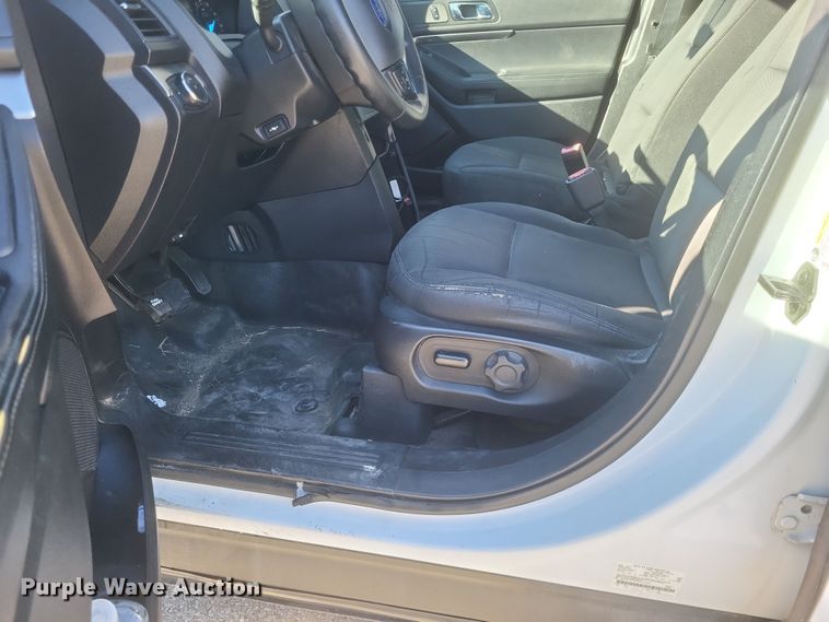 image for item MI9862 2017 Ford Explorer Police Interceptor  SUV