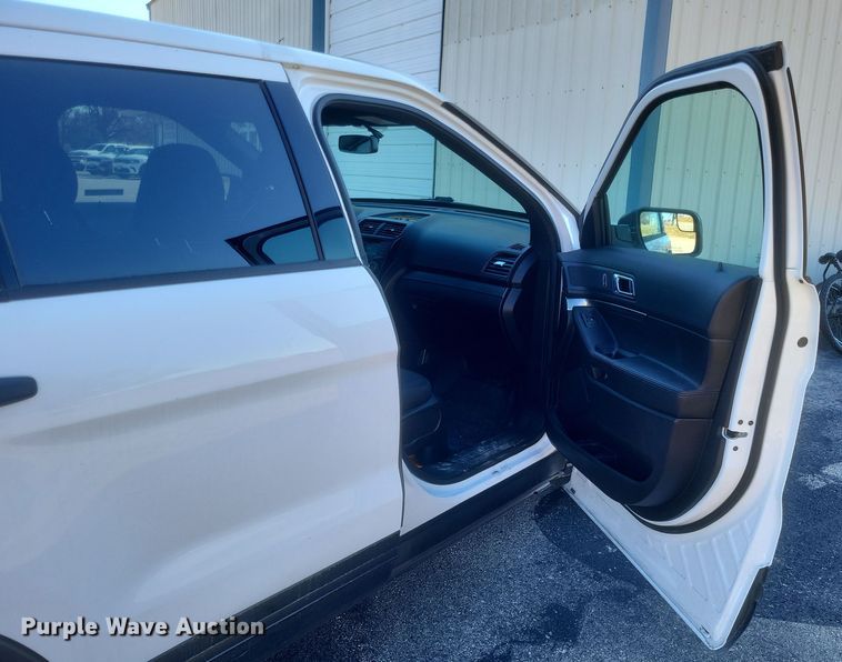 image for item MI9862 2017 Ford Explorer Police Interceptor  SUV