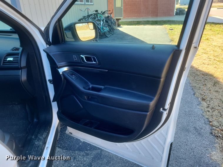 image for item MI9862 2017 Ford Explorer Police Interceptor  SUV