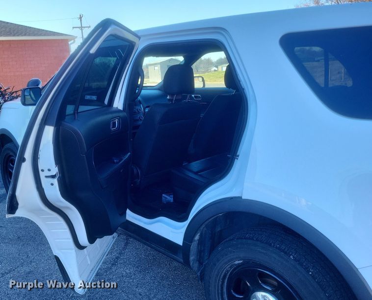 image for item MI9862 2017 Ford Explorer Police Interceptor  SUV