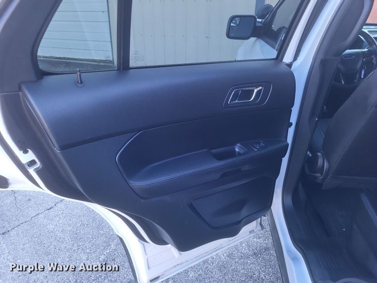 image for item MI9862 2017 Ford Explorer Police Interceptor  SUV