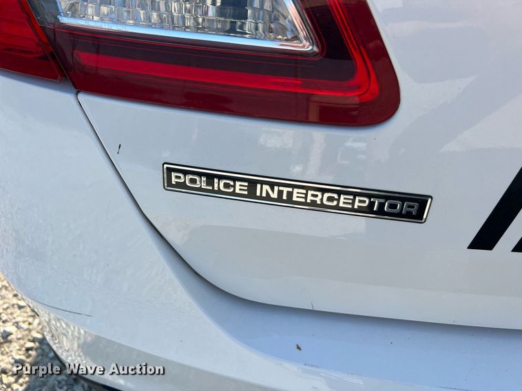 image for item NA9128 2017 Ford Taurus Police Interceptor