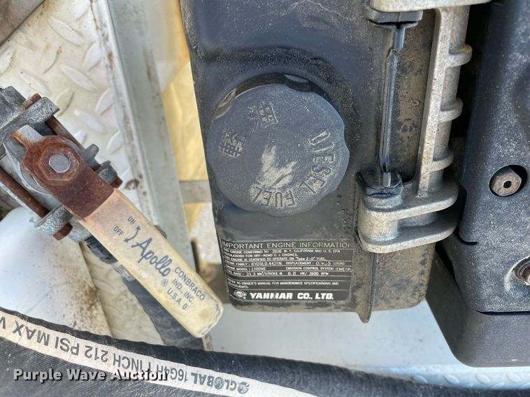 image for item NA9667 1994 Ford F600  water truck