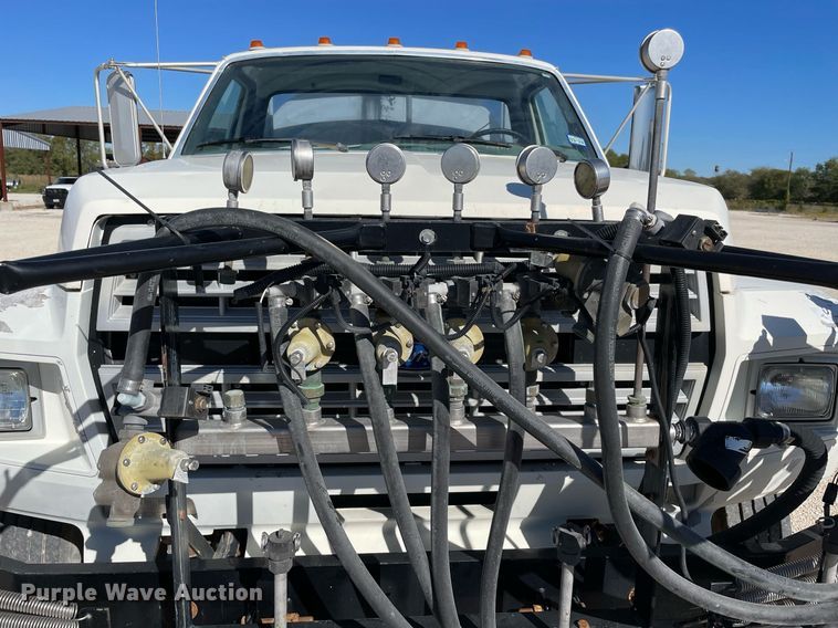 image for item NA9667 1994 Ford F600  water truck