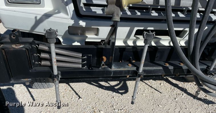 image for item NA9667 1994 Ford F600  water truck