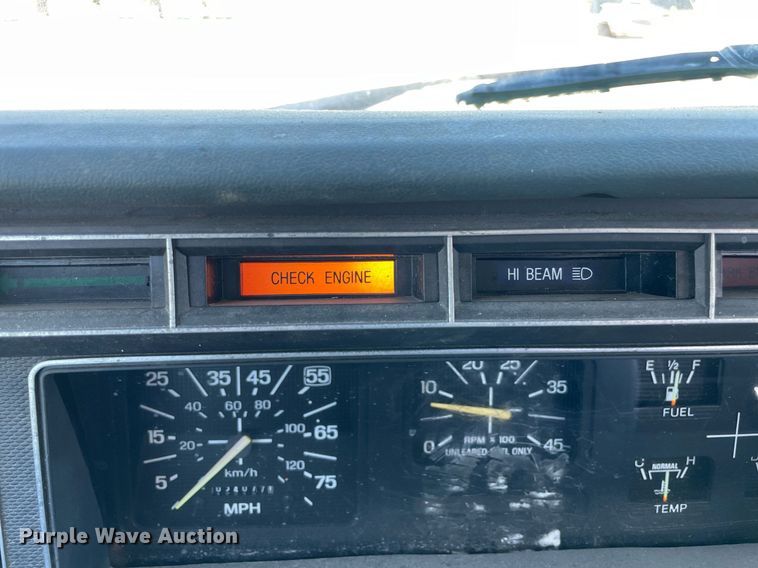 image for item NA9667 1994 Ford F600  water truck