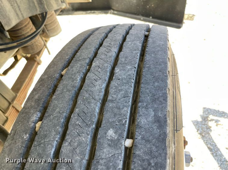 image for item NA9667 1994 Ford F600  water truck