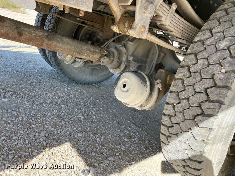 image for item NA9667 1994 Ford F600  water truck